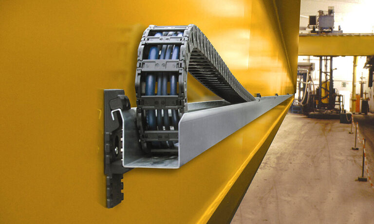 cadenas portacables en la industria