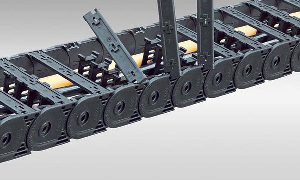 Cadenas Portacables en Chihuahua: Inversión Clave para la Alta Manufactura y Exportación